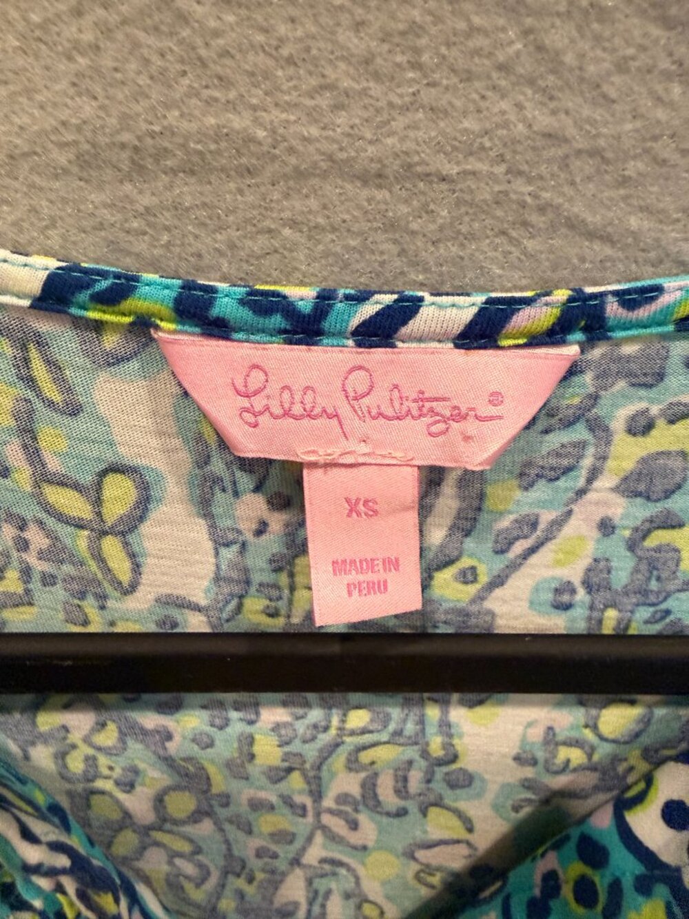 Lilly Pulitzer Printed Pima Cotton Top XS Blue Green Pink Coastal Preppy - Picture 6 of 7